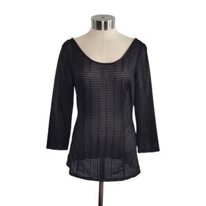 Guess Black Sheer Textured 3/4 Sleeve Fitted Top Women's M Low Back Scoop Neck